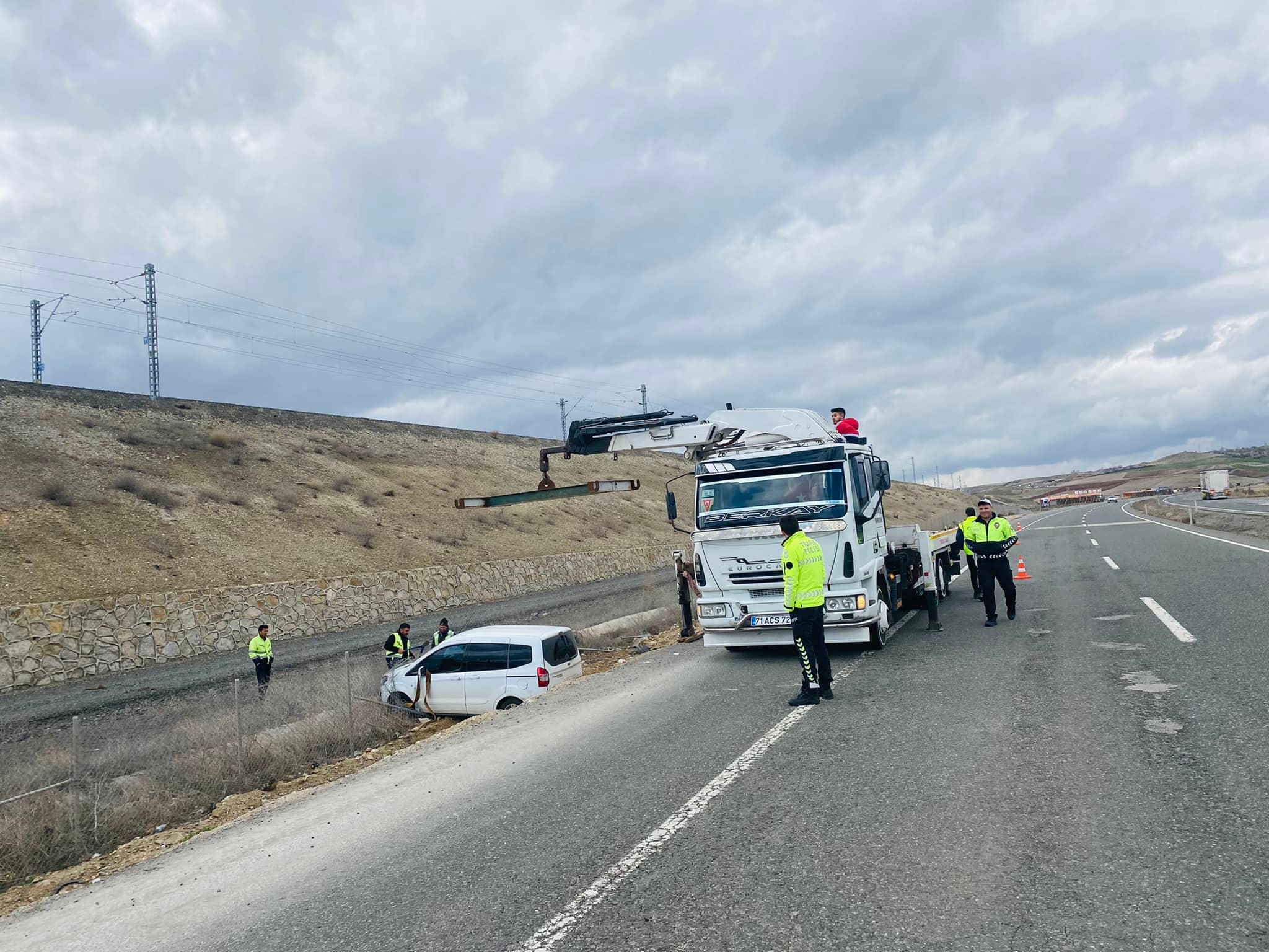 Vinçli oto kurtarma